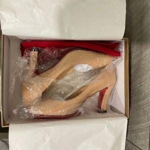 Louboutin simple pump 85 in nude